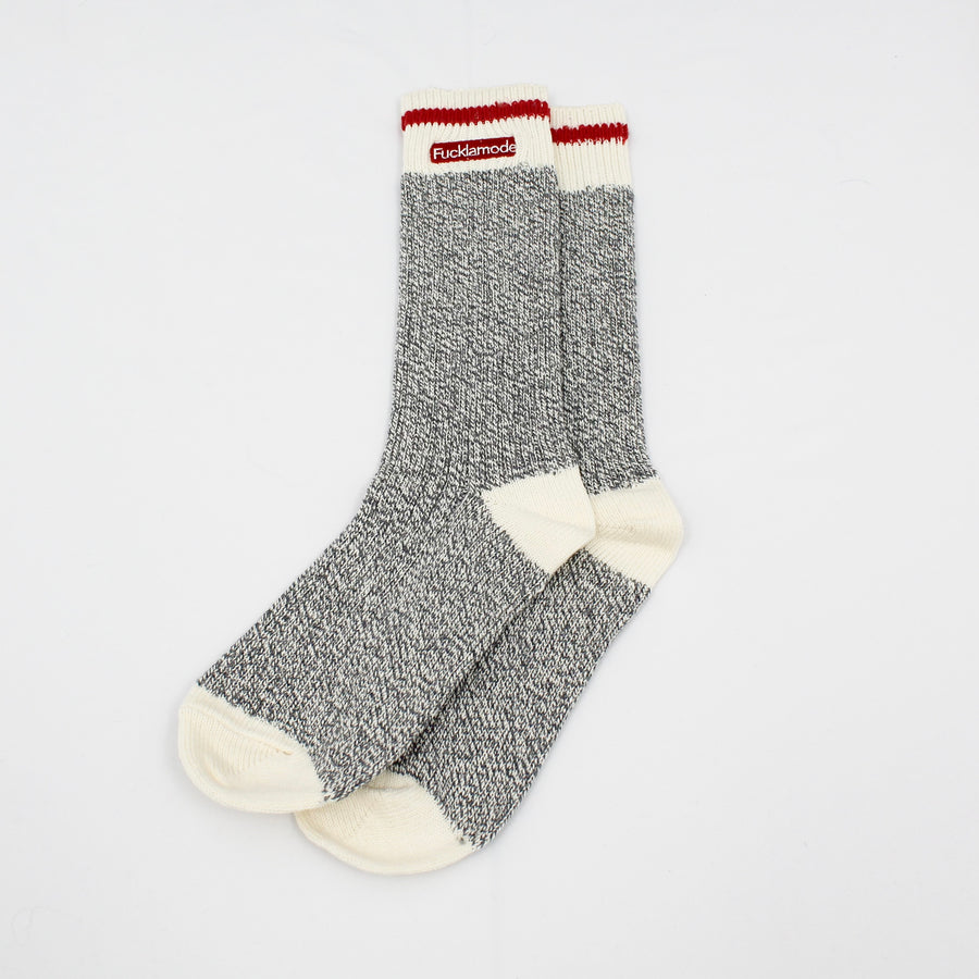 Super comfortable “fuck la mode” wool socks — streetwear clothing from Québec City.