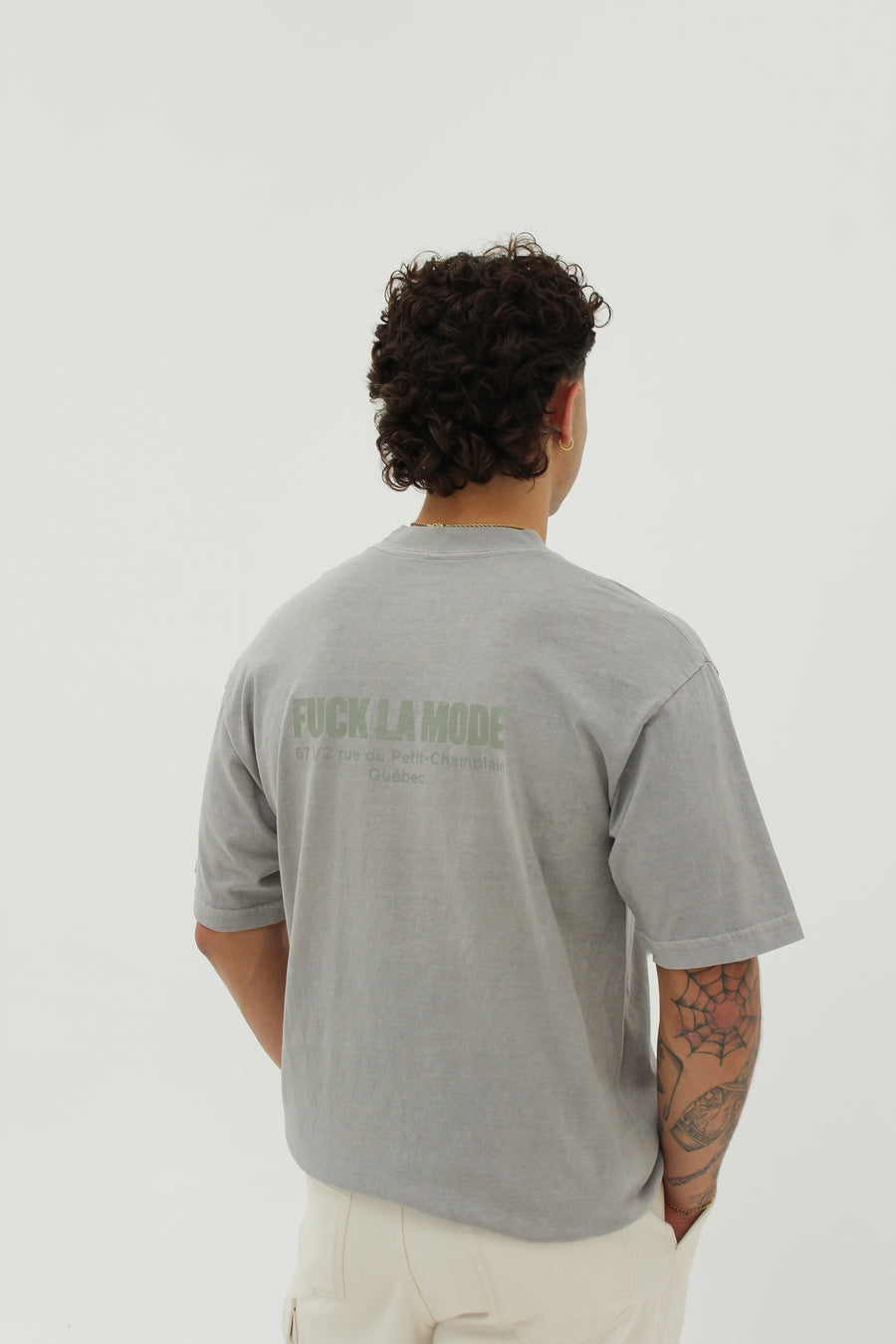 Oversize silver address t-shirt — streetwear clothing from Québec City.